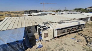 Kontrolden çıkan tanker şarampole yuvarlandı:  1 yaralı