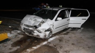Konyada iki otomobil kavşakta çarpıştı: 4 yaralı