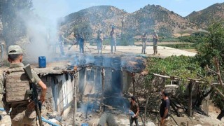 Köy evinde çıkan yangın Jandarma tarafından söndürüldü