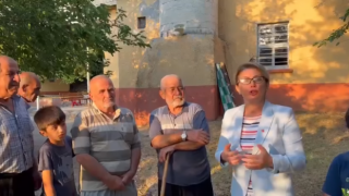 Köylüler depremde hasar alan camilerinin ibadete açılmasını istiyor