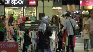 KUMSmallun konsept mağazasına vatandaşlar akın etti