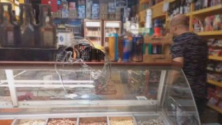 Kurşun yağmuruna tutulan şahsın bacağından vurulmasıyla yaşadığı şok kamerada