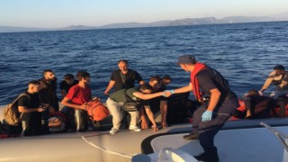 Kuşadası açıklarında 25 düzensiz göçmen kurtarıldı