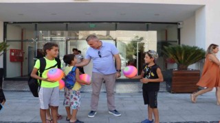 Kuşadası Belediyesi çocukların yüzlerini güldürdü