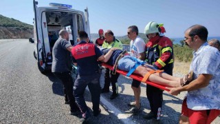Kuşadasında otomobil şarampole yuvarlandı: 1 yaralı