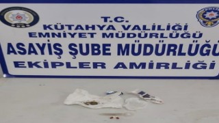 Kütahyada bir kişinin üzerinde uyuşturucu ele geçirildi