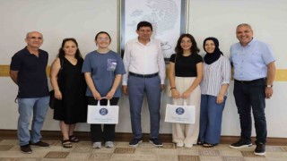 LGS Türkiye birincilerine Başkan Özcandan ödül