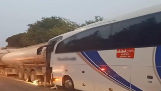 Manisada yolcu otobüsü tankere çarptı: 21 yaralı