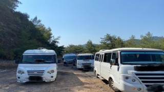 Marmariste tur minibüslerine yapılan denetimde bir sürücü alkollü çıktı