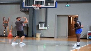 Mehmet Okur yeni sezon hazırlıklarında Tofaş A takım Staffında!