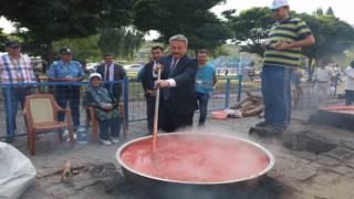 Melikgazide geleneksel salça kaynatma günleri başlıyor