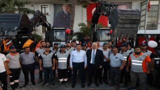 Menemen Belediyesi 100 yeni araç aldı