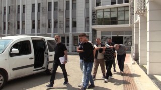Mersinde güvenlik kameralarınca tespit edilen hırsızlık zanlıları tutuklandı