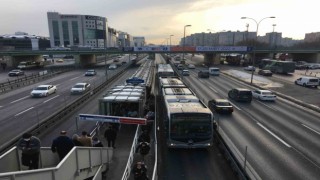 Metrobüste kredi kartı vurgunu; 3 katı fiyat alınıyor