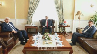 Milletvekilleri Öz ve Fırattan Vali Çiftçiye ziyaret