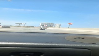 Minik kızın motosikletle tehlikeli yolcuğu kamerada