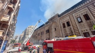 Mısırda bakanlık binasında yangın