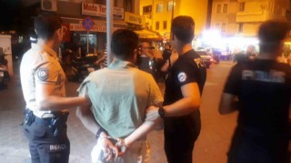 Motorunu polisin üzerine sürdü, yakalanınca torbacı olduğu ortaya çıktı