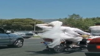 Motosiklet gelin arabası oldu