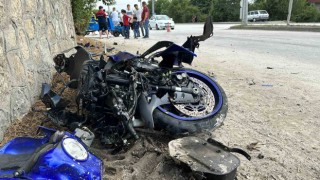 Motosiklet ile patpat çarpıştı: 1i ağır 3 yaralı