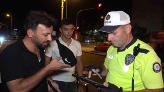 Motosiklet sürücülerine sıkı denetim: Kask siparişi verdim bahanesi cezadan kurtaramadı