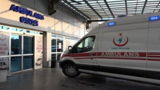 Motosikletin lastiği patladı: 2 yaralı
