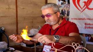 Nefes ile ateş birleşiyor, camlar sanata dönüşüyor