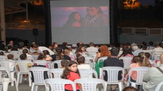 Nilüferde çocuklara açık hava sineması