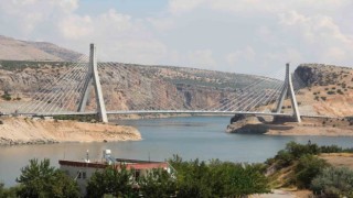 Nissibi Köprüsünden deprem sonrası 400 bin araç geçti