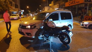 Osmaniye'de hafif ticari araç ile motosiklet çarpıştı: 2 yaralı