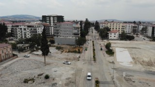 Osmaniye'nin İstasyon Caddesi eski günlerini arıyor