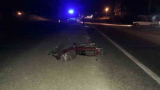 Otomobil ile çarpışan motosikletin sürücüsü yaralandı