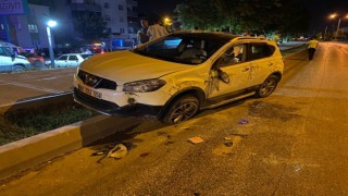 Otomobil ile cip çarpıştı: 1i çocuk 5 yaralı