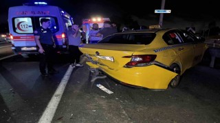 Otomobil ticari taksiye çarpıp kaçtı: 1 ağır yaralı