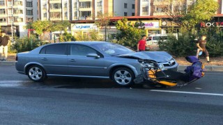 Otomobilin çarptığı motorlu kurye ağır yaralandı