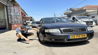 Otomobillerini ucuz ve güvenli bir şekilde tamir ettirmek isteyen gurbetçiler Eskişehirdeki ustaları tercih ediyor