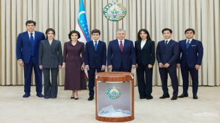 Özbekistan Cumhurbaşkanı Mirziyoyev, kızını Cumhurbaşkanı Yardımcılığına atadı