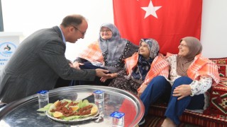 Pamukkalede koca çınarlar her hafta bir etkinlikle eğleniyor
