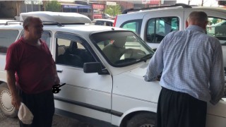 Sıcaklara dayanamayan Adanalı sürücü 34 yıllık Toros aracına klima takdırdı