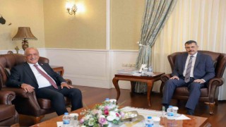 Rektör Çomaklıdan Vali Çiftçiye hayırlı olsun ziyareti