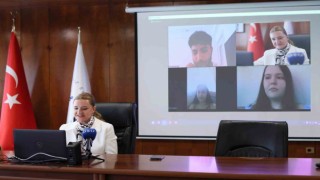 Rektör Hotar, DEÜnün ‘ilk öğrencileriyle buluştu