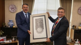 Rektör Kızıltoprak, Kütahya Valisi Ali Çelik ile bir araya geldi