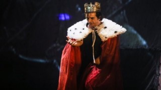 Richard seyirciyle buluşmaya hazırlanıyor