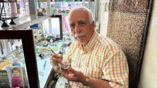 Saat tamirciliğini yaşatmak için teknolojiye direniyorlar