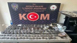 Sahte plakalar bastı, internet üzerinden satışa çıkardı