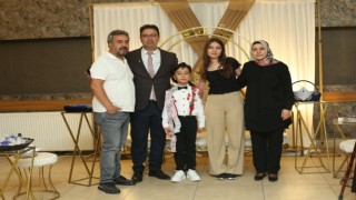 Samancı ailesinin mutlu günü