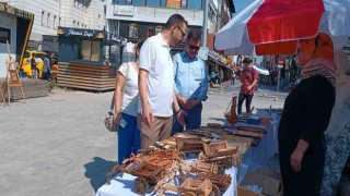 Sanatçı kadınlar göz kamaştırdı