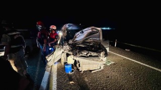 Şanlıurfada hafif ticari araç traktöre arkadan çarptı: 1 ölü, 3 yaralı