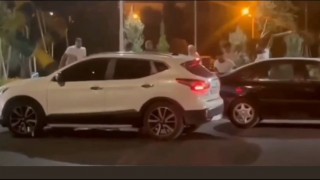 Şanlıurfada husumetlilerin taşlı, sopalı kavgası kameralara yansıdı