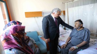 Şehit babasına hastanede ziyaret